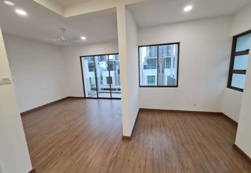 Lake Point Residence