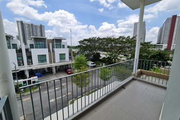 Lake Point Residence