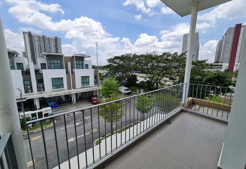 Lake Point Residence