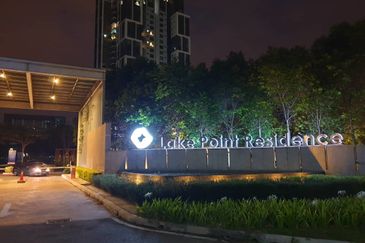 Lake Point Residence