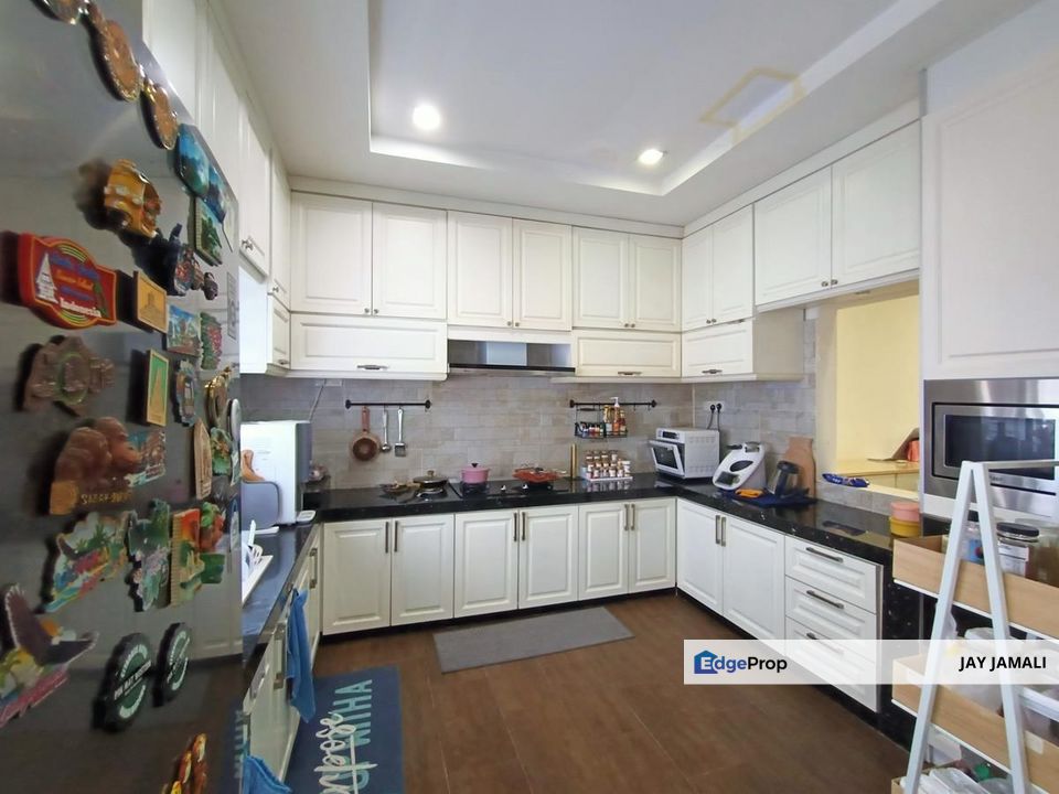 RENOVATED|BIG BUILT UP|DOUBLE STOREY SEKSYEN 13 SHAH ALAM FOR SALE, Selangor, Shah Alam