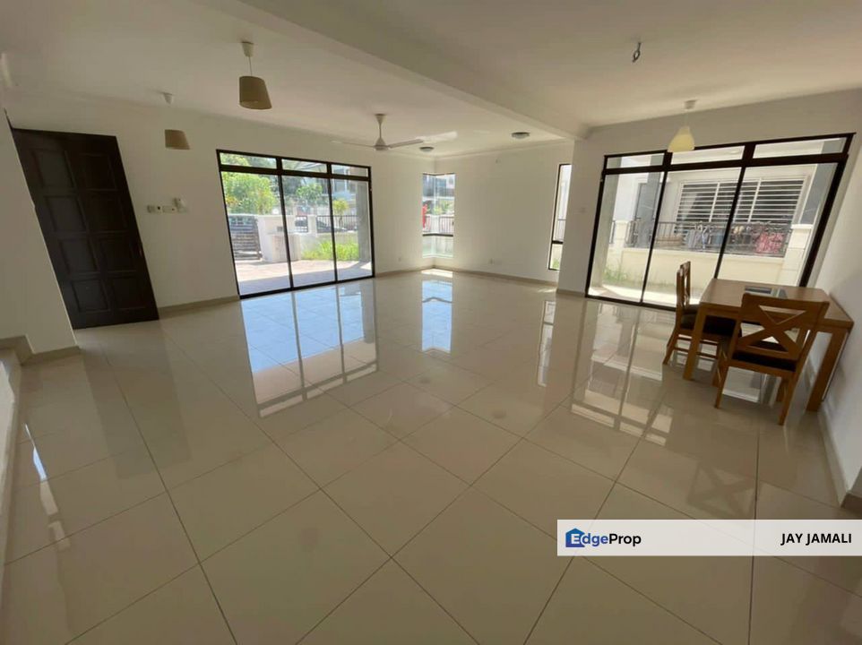 FACING OPEN|FREEHOLD|BIG BUILT UP DOUBLE STOREY SEMI-D TAMAN BINTANG MAS DENGKIL , Selangor, Dengkil