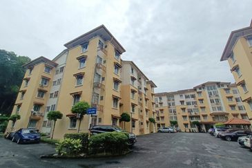 Semarak Apartment