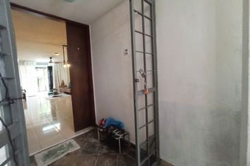 BELOW MARKET VALUE|BERBALOI|GROUND FLOOR DUPLEX CYBERIA TOWNVILLA