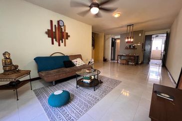 BELOW MARKET VALUE|BERBALOI|GROUND FLOOR DUPLEX CYBERIA TOWNVILLA