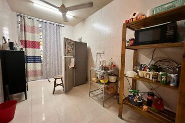 BELOW MARKET VALUE|BERBALOI|GROUND FLOOR DUPLEX CYBERIA TOWNVILLA