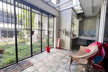 BELOW MARKET VALUE|BERBALOI|GROUND FLOOR DUPLEX CYBERIA TOWNVILLA