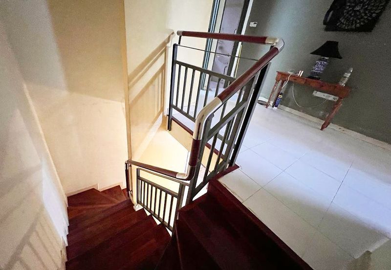 BELOW MARKET VALUE|BERBALOI|GROUND FLOOR DUPLEX CYBERIA TOWNVILLA