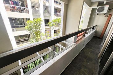 BELOW MARKET VALUE|BERBALOI|GROUND FLOOR DUPLEX CYBERIA TOWNVILLA