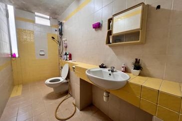 BELOW MARKET VALUE|BERBALOI|GROUND FLOOR DUPLEX CYBERIA TOWNVILLA