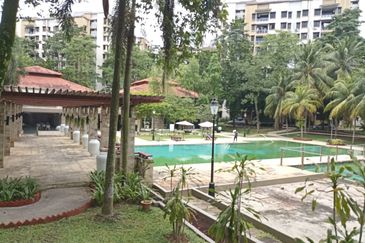 BELOW MARKET VALUE|BERBALOI|GROUND FLOOR DUPLEX CYBERIA TOWNVILLA