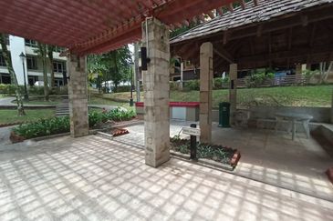 BELOW MARKET VALUE|BERBALOI|GROUND FLOOR DUPLEX CYBERIA TOWNVILLA