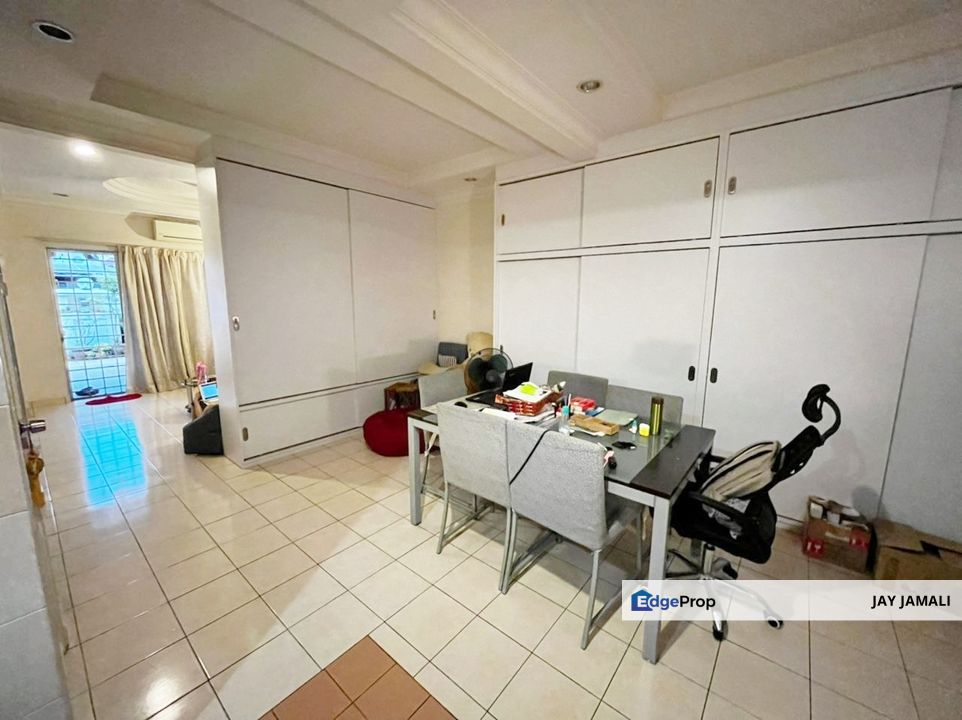 BELOW MARKET PRICE|RENOVATED|FREEHOLD|DOUBLE STOREY TAMAN PUTRA PRIMA PUCHONG, Selangor, Puchong