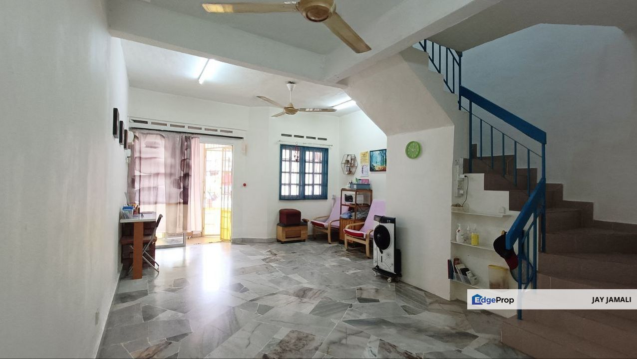 JALAN KAKI KE LRT PUCHONG PERDANA|EXTENDED KITCHEN|DOUBLE STOREY PUCHONG INTAN, Selangor, Puchong