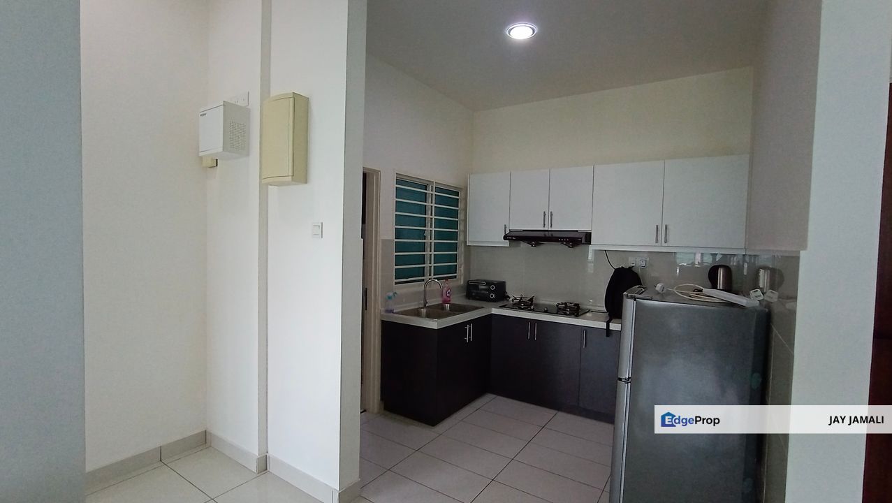 NEAR LRT|GOOD FACILITIES|NEAR PUTRAJAYA CYBERJAYA|LA THEA RESIDENCES 16 SIERRA D ALPINIA PUCHONG EQUINE PARK, Selangor, Puchong South