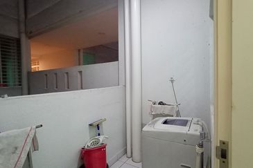 La Thea Residences @ 16 Sierra