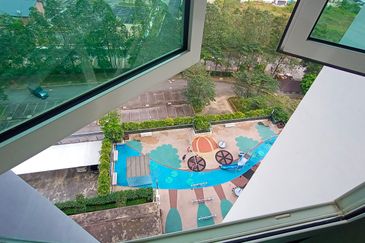 La Thea Residences @ 16 Sierra