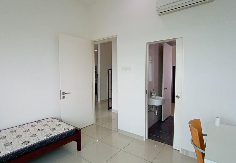 La Thea Residences @ 16 Sierra