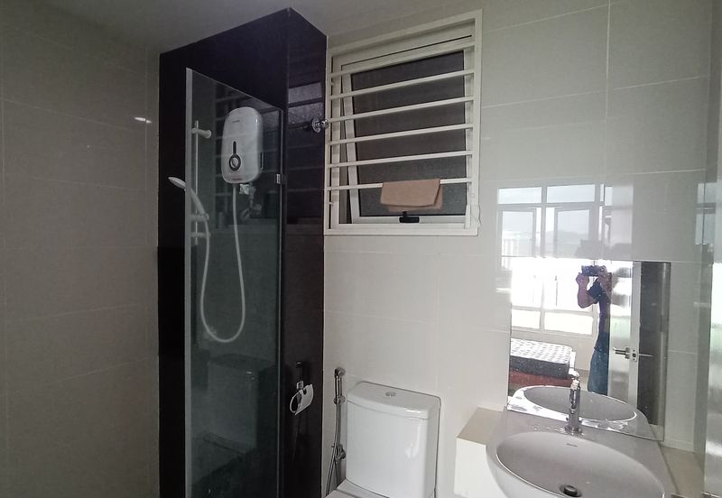 La Thea Residences @ 16 Sierra