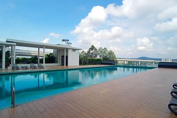 La Thea Residences @ 16 Sierra