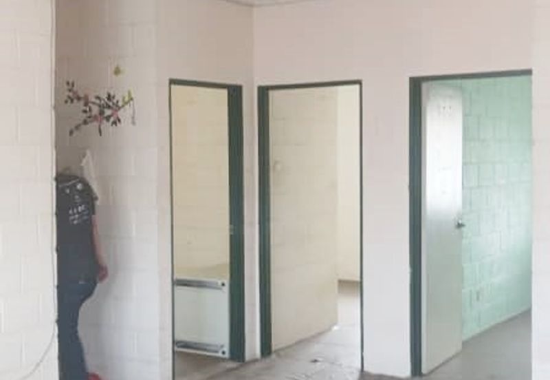 Pangsapuri Teratai, Bukit Subang