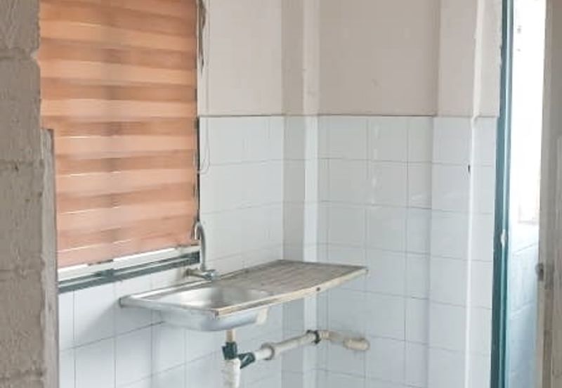 Pangsapuri Teratai, Bukit Subang