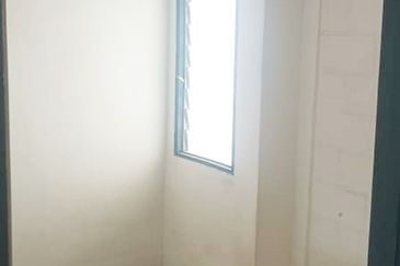 Pangsapuri Teratai, Bukit Subang