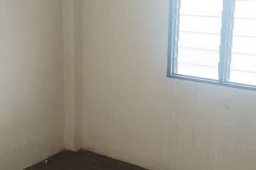 Pangsapuri Teratai, Bukit Subang