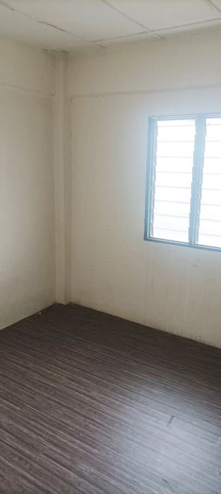 DEKAT SEKOLAH|MURAH|END UNIT|BUKIT SUBANG U16 APARTMENT TERATAI, Selangor, Bukit Subang