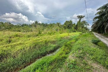 Tanah di Jenderam Hilir For Sale 