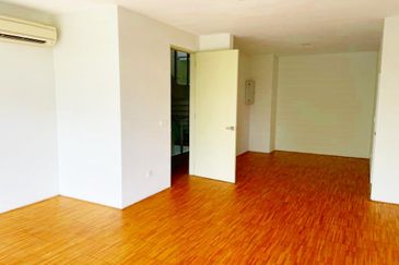 Mirage By The Lake @ Perdana Lakeview West