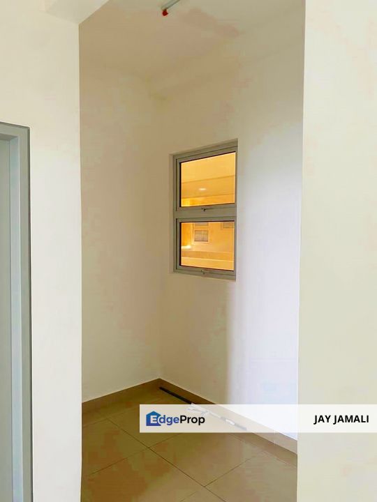 FACING LAKE|READY TENANT|SKYLAKE RESIDENCE JALAN PUTRA PERDANA PUCHONG FOR SALE, Selangor, Puchong