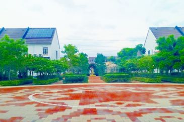 Monet Springtime @ Sunsuria City