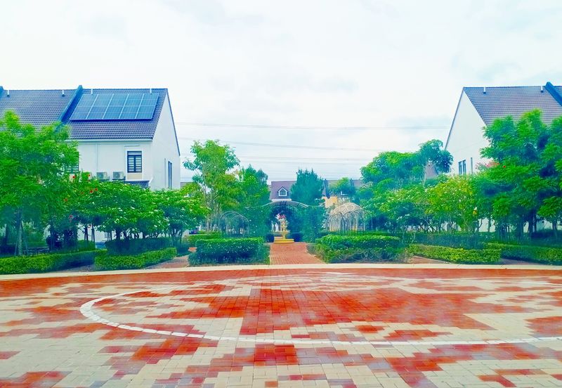 Monet Springtime @ Sunsuria City