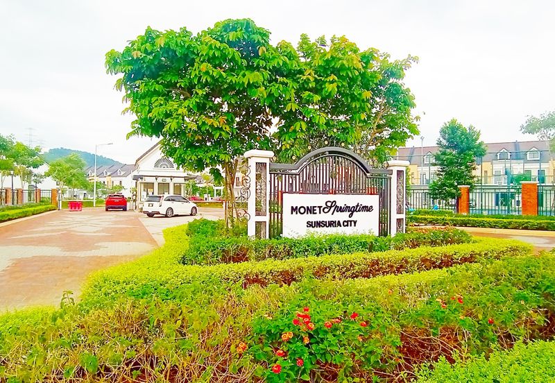 Monet Springtime @ Sunsuria City