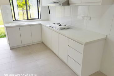 Monet Springtime @ Sunsuria City