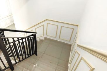 Setia Warisan Tropika (Belladonna)