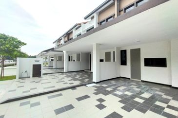 Setia Warisan Tropika (Belladonna)