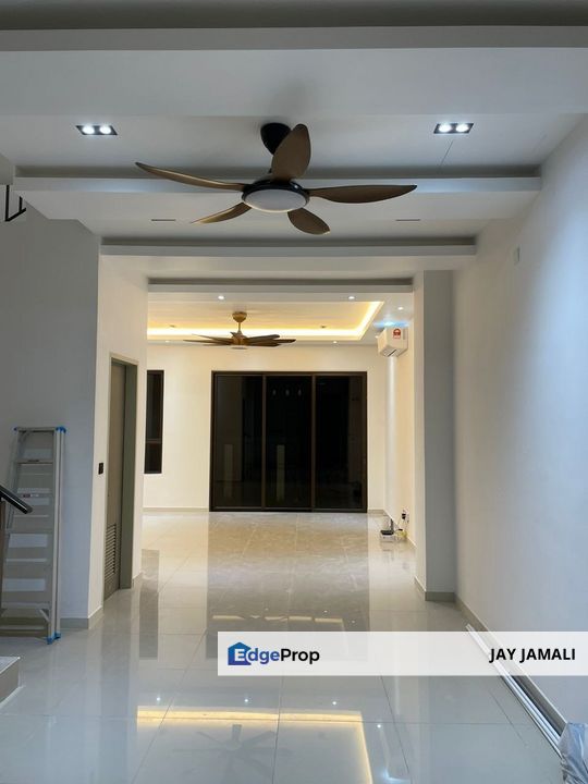 Renovated Unit |Big Built Up | Double Storey Terrace @ Belladonna - Taman Setia Warisan Tropika, Sepang for sale, Selangor, Sepang
