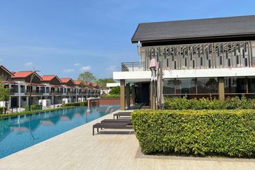 Setia Warisan Tropika (Belladonna)