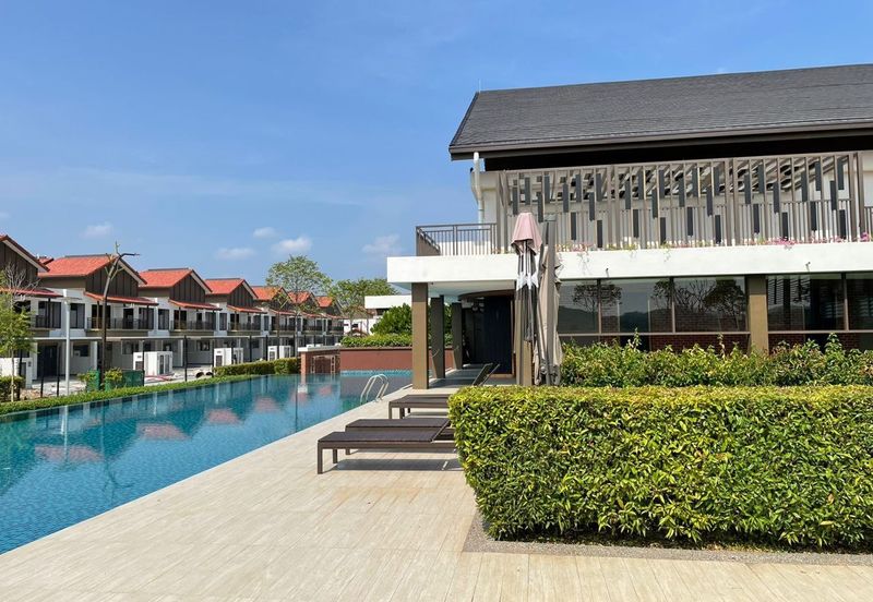 Setia Warisan Tropika (Belladonna)