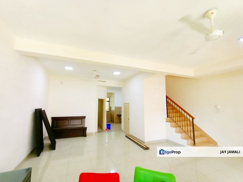 FREEHOLD|RUMAH LUAS|DEKAT KLIA|TERES 2 TINGKAT WARISAN INDAH KOTA WARISAN SEPANG FOR SALE, Selangor, Sepang