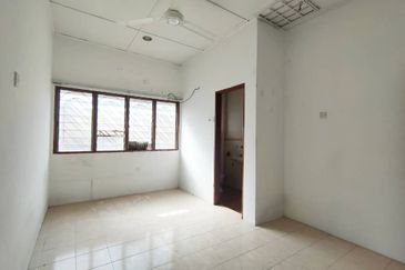 [FACING OPEN] 2-STY Terrace House Kemuning Greenville, Kota Kemuning Shah Alam For Sale