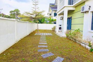 Avista @ Warisan Puteri