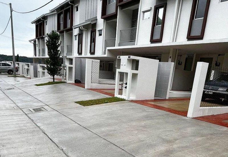 Bandar Baru Salak Tinggi