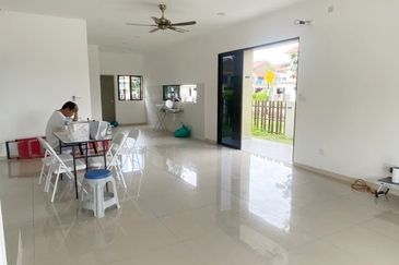 Setia Warisan Tropika