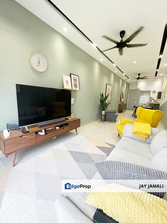 NICE HOUSE | Nearby KLIA and Putrajaya Cyberjaya | Casa Bluebell Townhouse Lower Unit for sale, Selangor, Dengkil