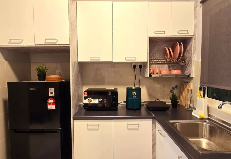 La Thea Residences @ 16 Sierra