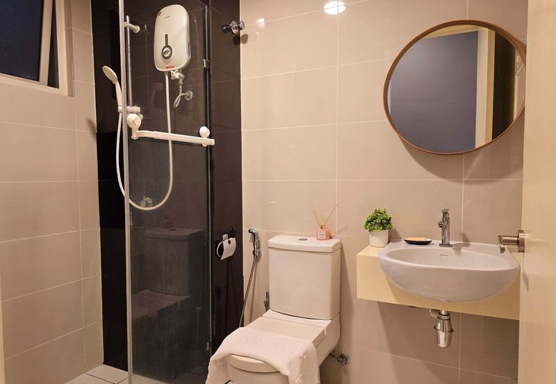 La Thea Residences @ 16 Sierra