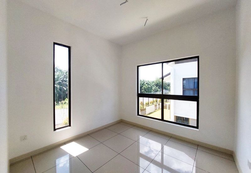 Setia Warisan Tropika